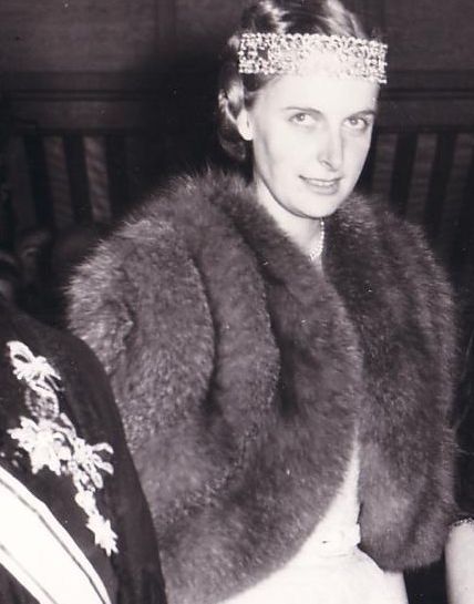 choker-koechert-tiara-marie-josepha-MARRIAGE-OF-OTTO-HABSBURG-AND-REGINA-OF-SAXE-MEININGEN